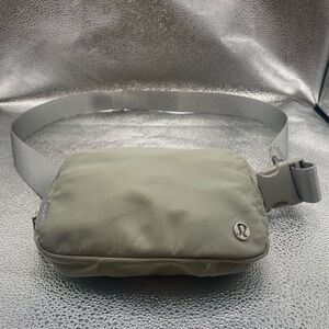 Lululemon Everywhere Fleece Belt Bag